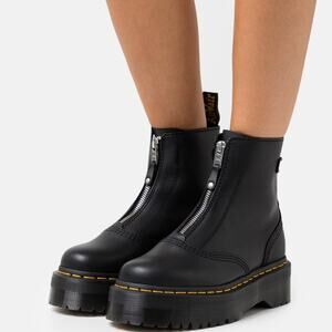 Dr. Martens Women's 6M Black Jetta Classic Ankle Platform Boots Leather LB3-11